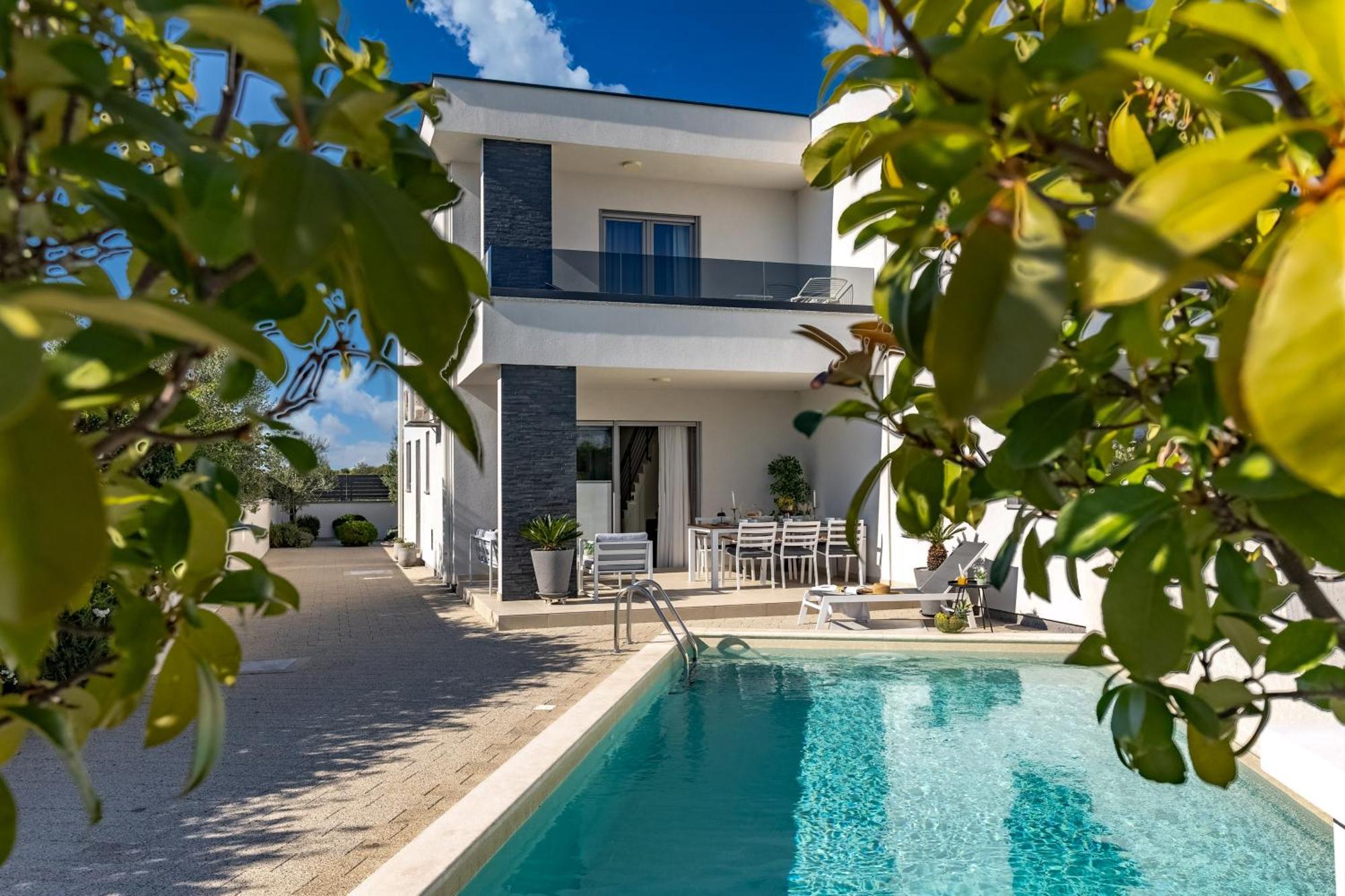 Holiday Home Ventum Šibenik Exteriör bild